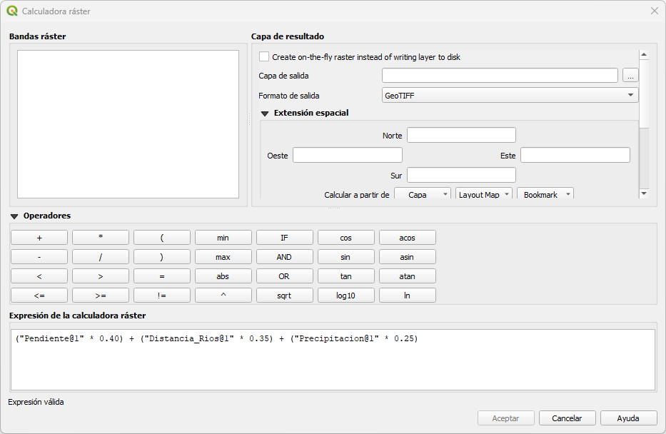 Configuración del álgebra de mapas y ponderación de factores para susceptibilidad de inundación en QGIS